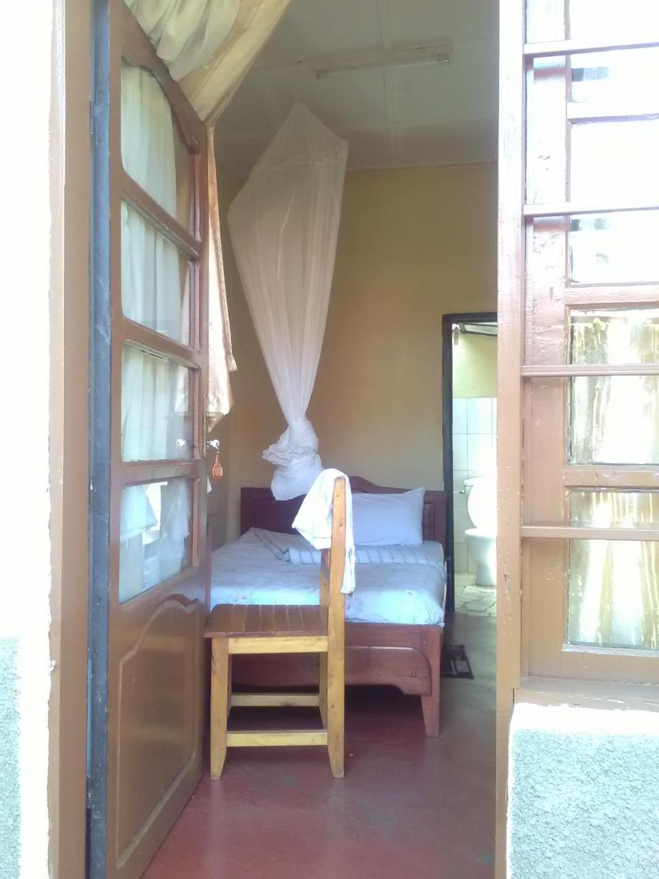 Gloria Motel Cyangugu Buitenkant foto