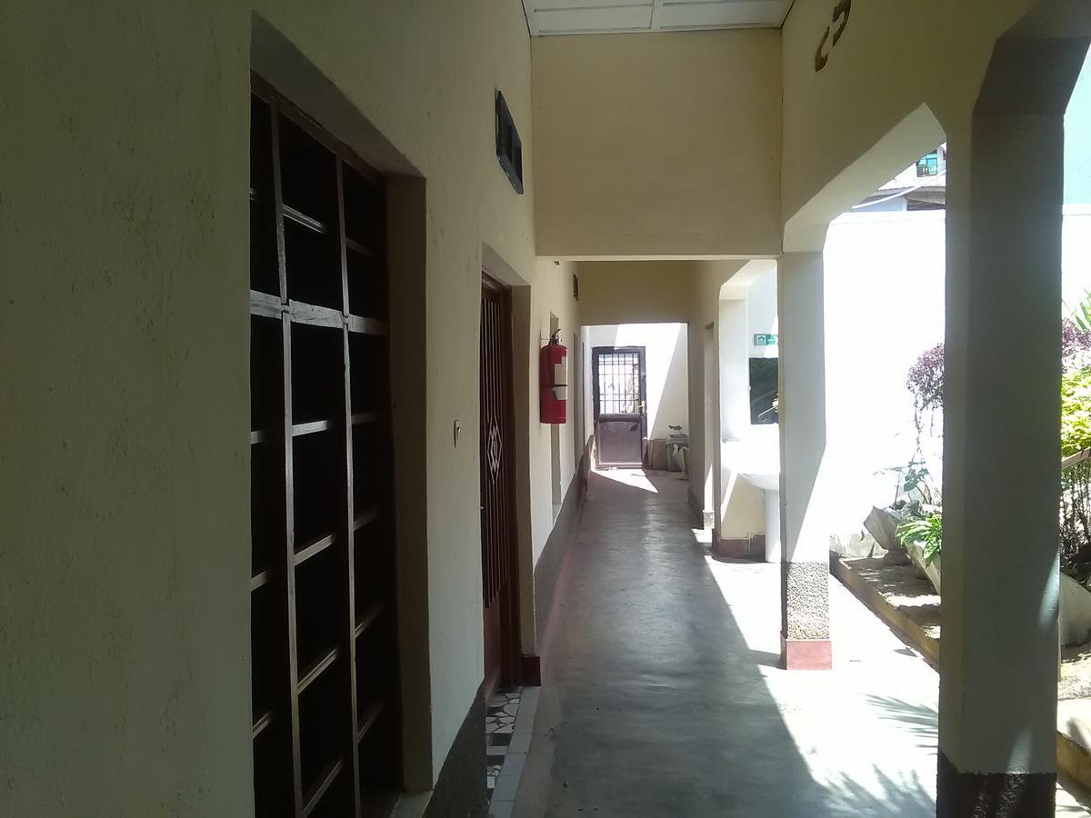 Gloria Motel Cyangugu Buitenkant foto