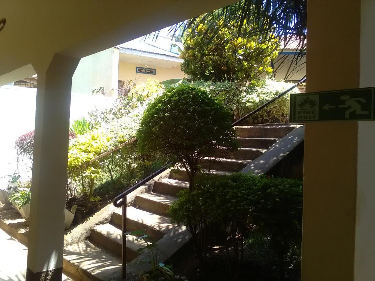 Gloria Motel Cyangugu Buitenkant foto