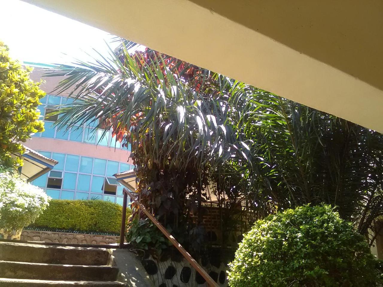 Gloria Motel Cyangugu Buitenkant foto