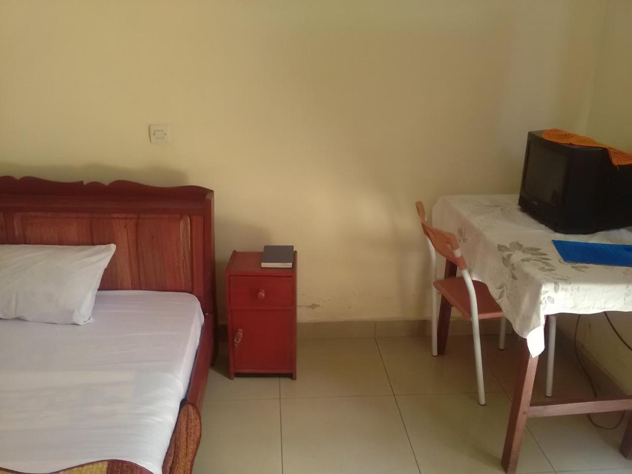 Gloria Motel Cyangugu Buitenkant foto